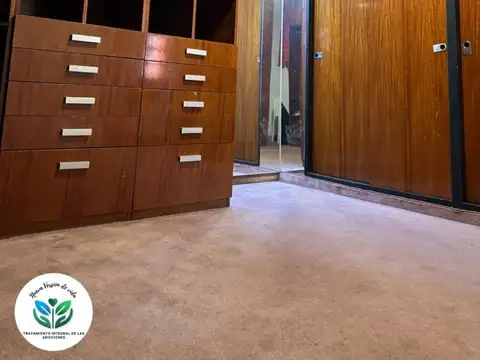 VENTA CASA 4 AMB. C/ COCHERA JARDIN PILETA Y SPA EN CASEROS