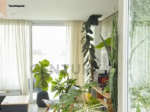 Casa de diseño con ambientes amplios y vista panorámica al lago- Barrio Canton Norte