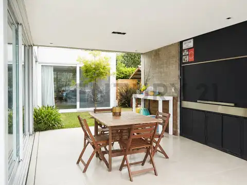 Casa en Venta en Barrio el Cazador, USD 400.000