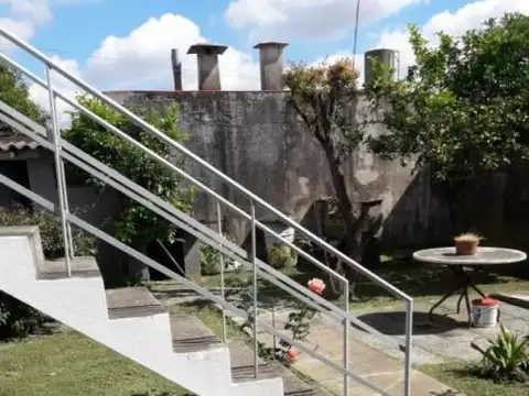 Casa - Venta - Argentina, Morón - CHARCAS 3700