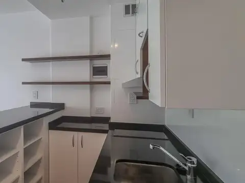 Alquiler/ Monoambiente en Recoleta refaccionado a nuevo.