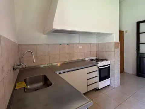 Casa en Alquiler con 1 cochera