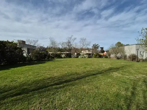 Terreno en Venta en El Nacional Club de Campo, USD 30.000