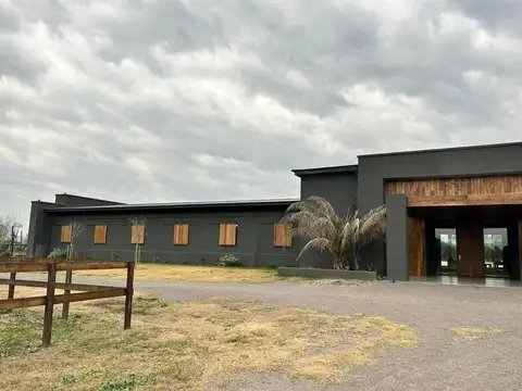 Caballeriza de categoría en venta -Haras Argentino Farm Club