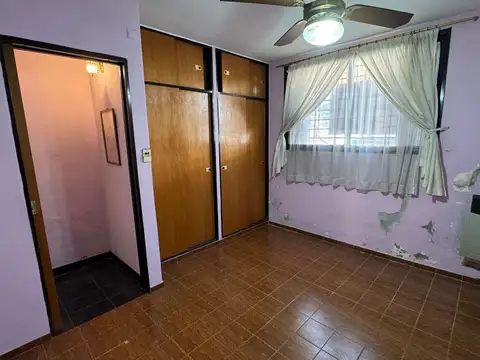 Depto Tipo Casa 6 ambientes con 2 baños