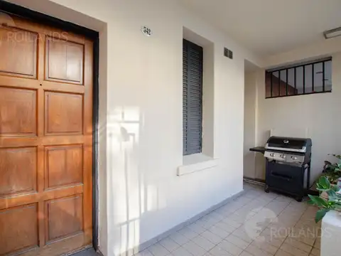 HERMOSA CASA EN VENTA DE 4 AMBIENTES EN FLORES