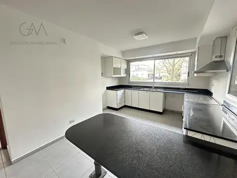 Casa en Alquiler en Rumenco, USD 1.850