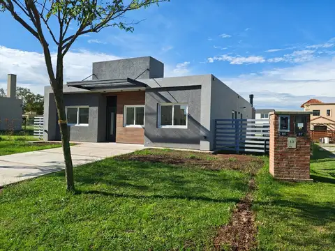 CASA EN PILAR BARRIO PRIVADO 