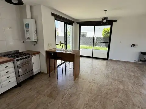 Casa en Alquiler al Sureste