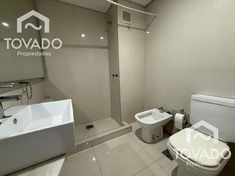 Oficina en Alquiler al Este