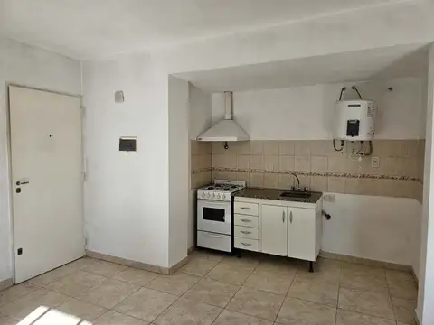 VENTA MONOAMBIENTE LUMINOSO C/ BALCÓN EN MORON