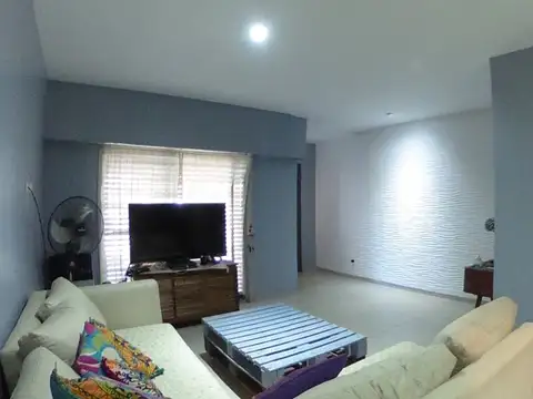 Casa 5 ambientes con 4 baños