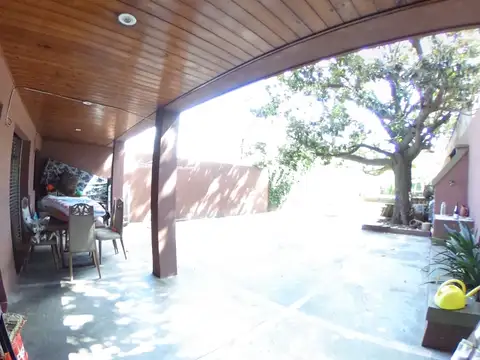 OPORTUNIDAD  CASA 6AMB PADUA TODO A NUEVO,GARAGE DOBLE,PISCINA DE 11X6 S/ LOTE DE 53 MTS DE FONDO