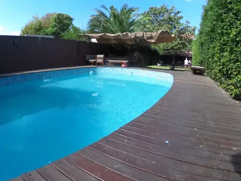 OPORTUNIDAD  CASA 6AMB PADUA TODO A NUEVO,GARAGE DOBLE,PISCINA DE 11X6 S/ LOTE DE 53 MTS DE FONDO