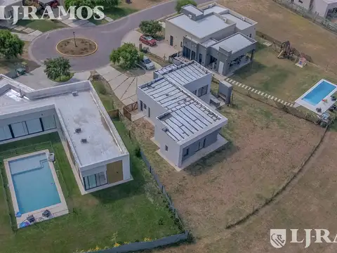Casa en San Sebastian en Area 12