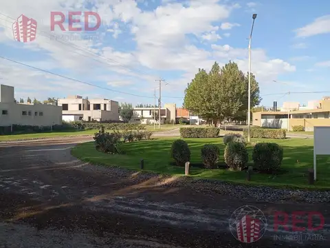 Alquila Casa en Barrio Santa Angela III - Centenario