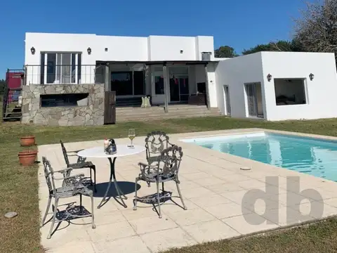 Casa en venta Chacras del Parana
