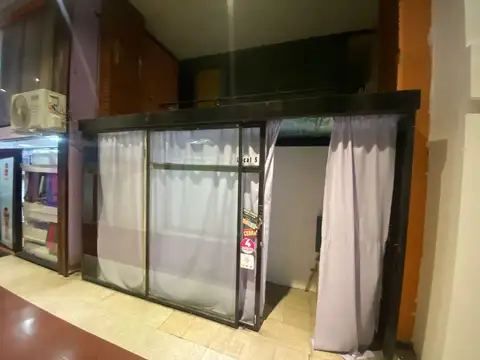 Local en Venta 63 años