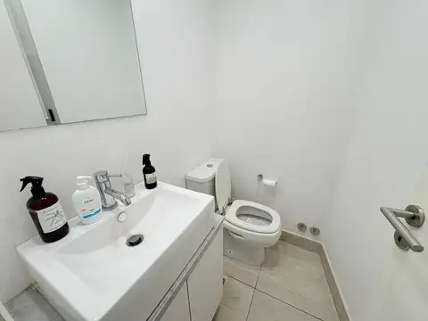 Muy buena casa en alquiler en San Isidro, 3 dormitorios, 2 cocheras