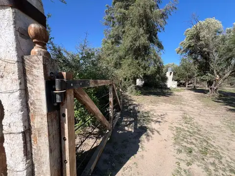 SE VENDE CASA MÁS  2HA FINANCIADO CON ENTREGA