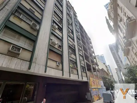 Maipú e/ Teniente General Juan Domingo Perón y Sarmiento
