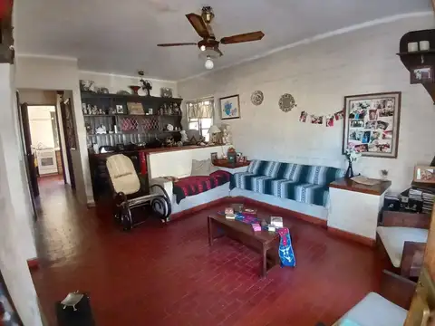 Casa en Venta en Castelar, USD 95.000