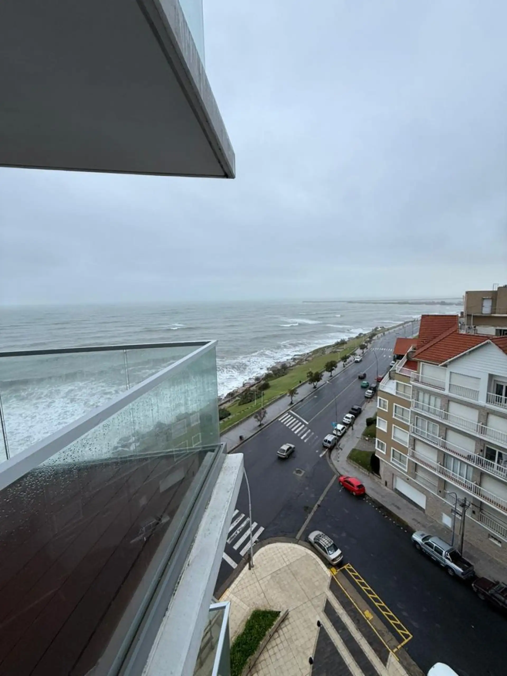Depto 2 amb, 79m² con balcón terraza y vista al mar — Playa Chica