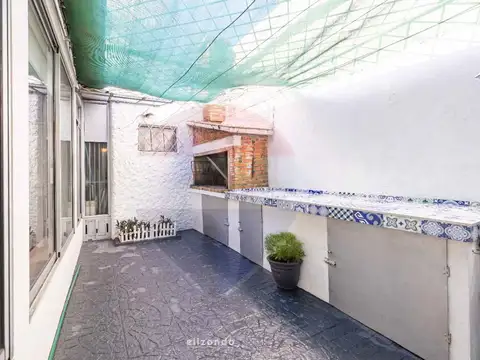 CASA TIPO PH EN VENTA CON GARAGE EN BUCEO