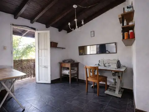 Casa 5 ambientes con 2 baños