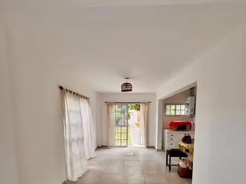 Casa 3 ambientes con 2 baños
