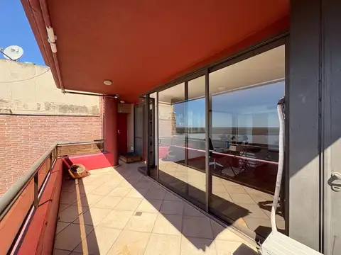 Avenida Rivadavia  al 2200