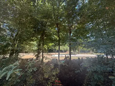 Venta · Lote 1668m2 con pileta · perímetro · agua · Los Pinos 100