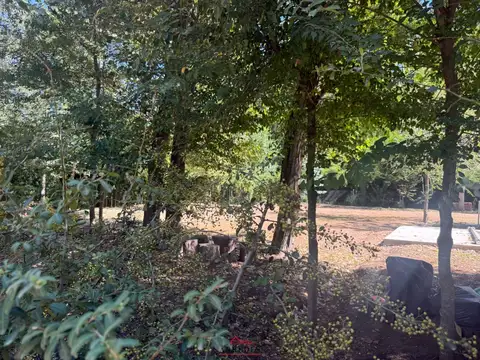 Venta · Lote 1668m2 con pileta · perímetro · agua · Los Pinos