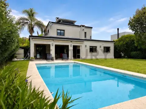 Casa sobre lote interno en Santa Clara, Villanueva . 3 dormitorios, escritorio, jardín, pileta y gal