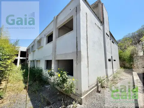 Galpon en Venta 40  mts Fondo