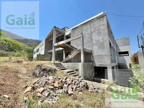 TRES CERRITOS-EDIFICIO EN CONSTRUCCION 1500 M2