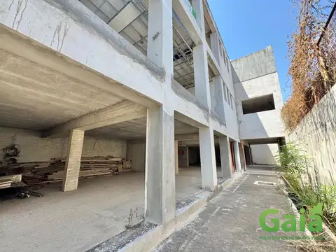 EDIFICIO LOS OLMOS al 400 ESQUINA LOS JUNCOS