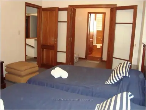 Casa en Alquiler Temporal de 5 dormitorios