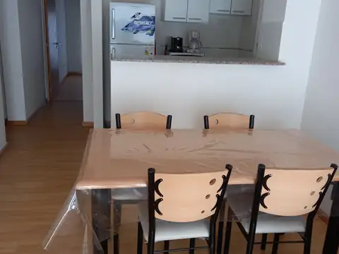 San Lorenzo 2700, Piso 1