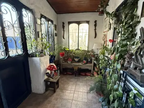 Casa en Venta con 4 cocheras