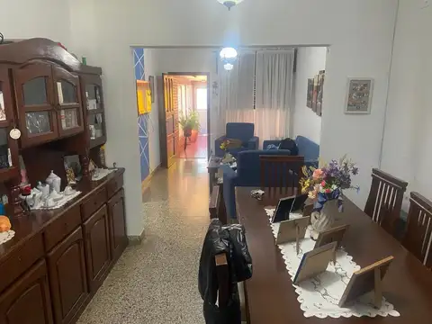 Casa 4 ambientes con 1 baño