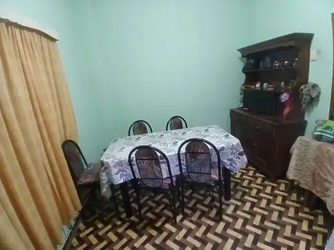 Casa 5 ambientes con 1 baño