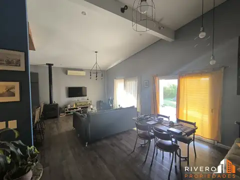 Casa 4 ambientes con 3 baños