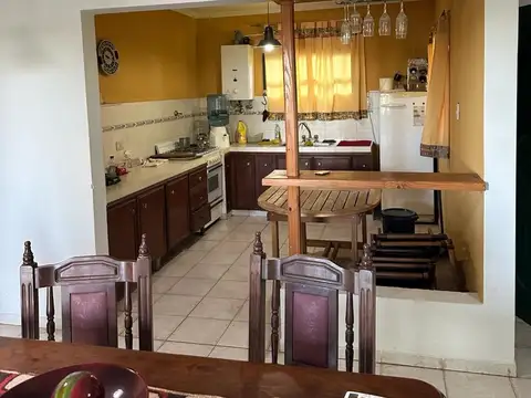 Casa 3 ambientes con 1 baño