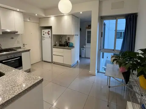 4 AMBIENTES AL FRENTE DE 105m2  BALCÓN COCHERA CUBIERTA