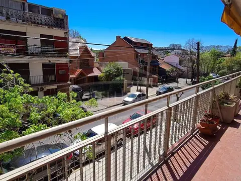 Departamento 6 ambientes con 3 baños