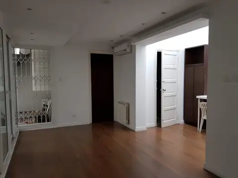 Casa 5 ambientes con 1 baño