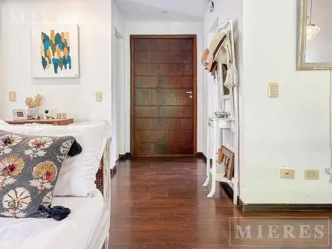 Casa en Alquiler con 2 cocheras