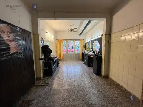 Casa de dos dormitorios y cochera