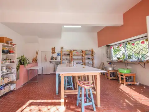 Joaquin V. Gonzalez 105